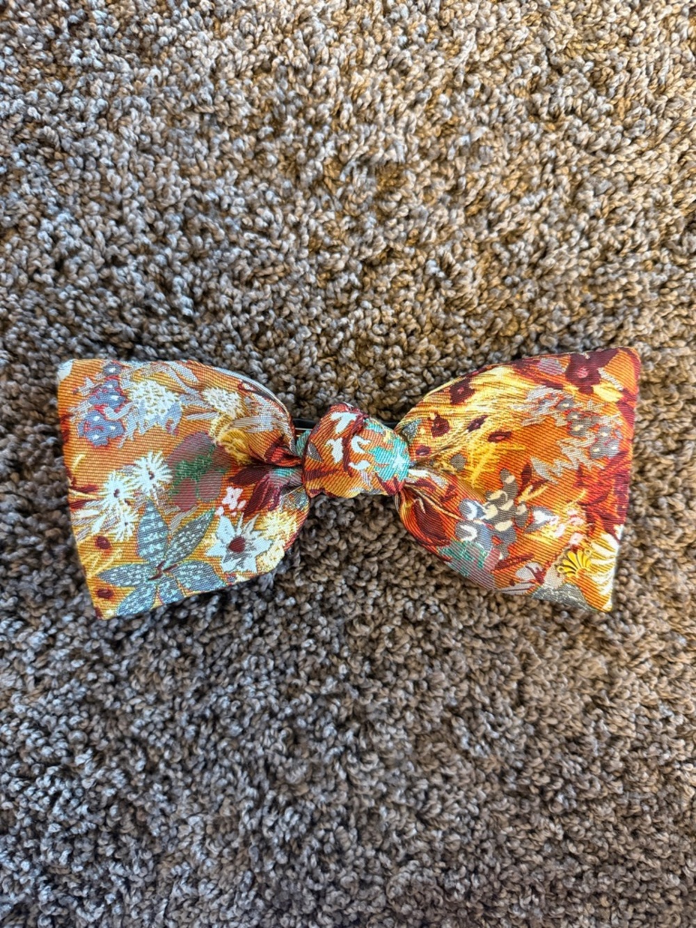NWOT Lele Sadoughi brocade paloma bow barrette